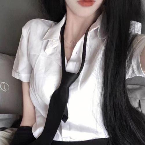 暗红